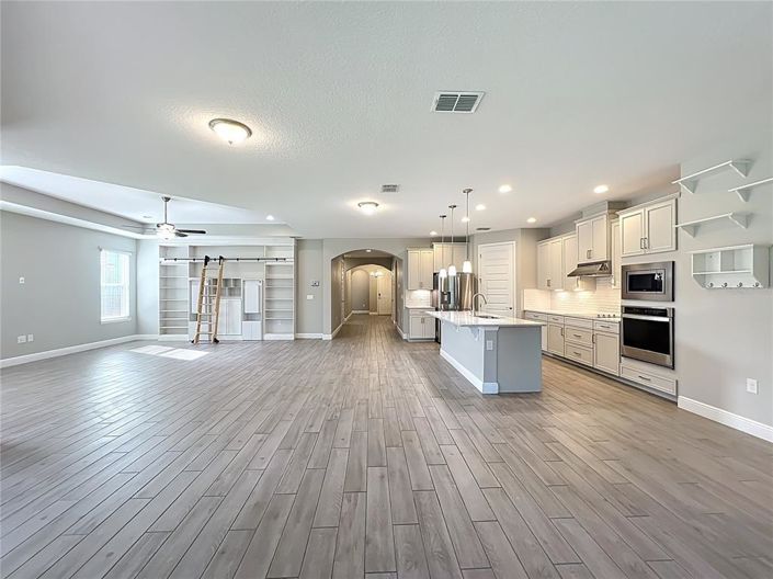 Image No.14-4 Bed House for sale