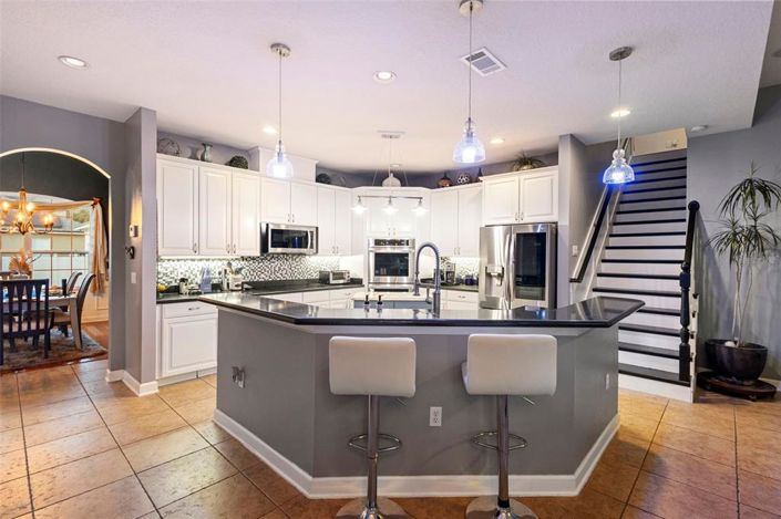 Image No.18-5 Bed House for sale