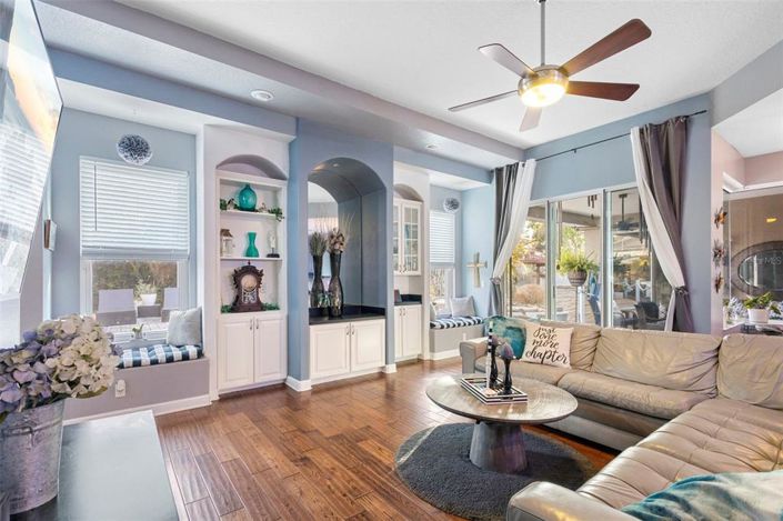 Image No.24-5 Bed House for sale