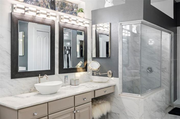 Image No.32-5 Bed House for sale