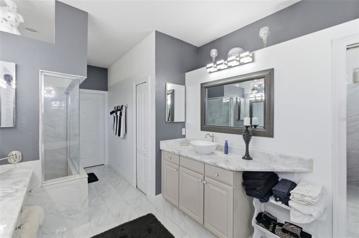 Image No.35-5 Bed House for sale