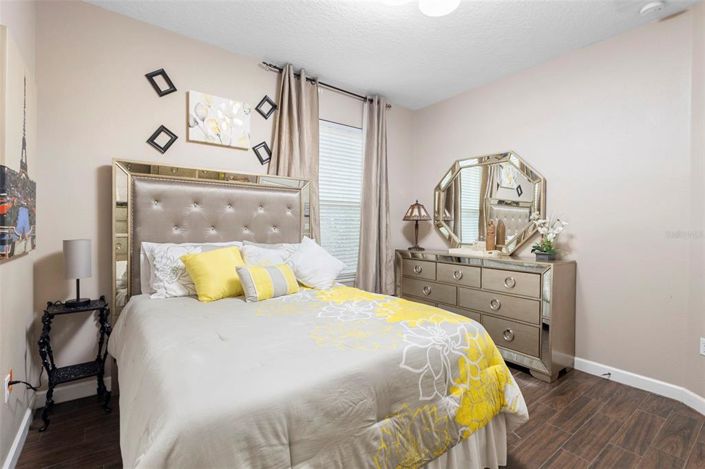 Image No.38-5 Bed House for sale