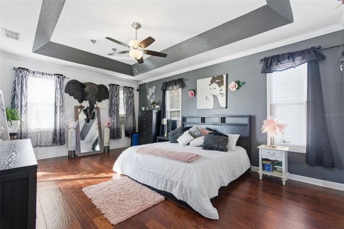 Image No.4-5 Bed House for sale