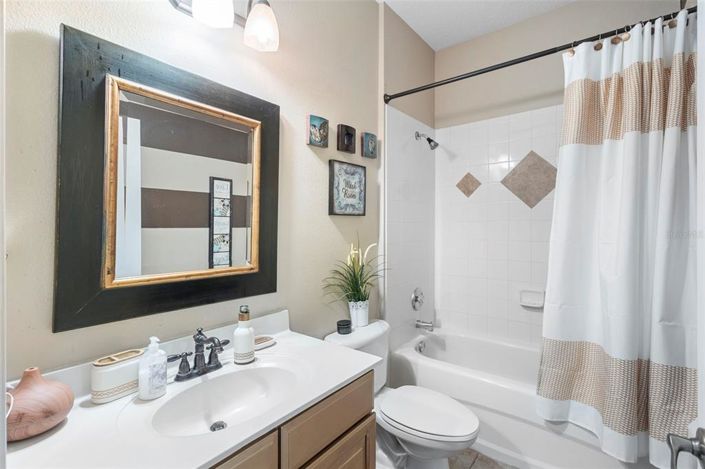 Image No.41-5 Bed House for sale