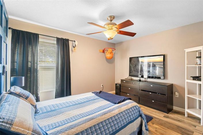 Image No.46-5 Bed House for sale