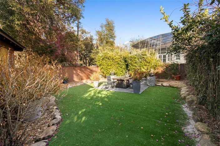 Image No.60-5 Bed House for sale