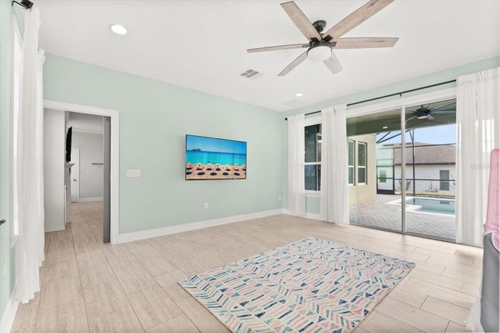 Image No.22-4 Bed House for sale