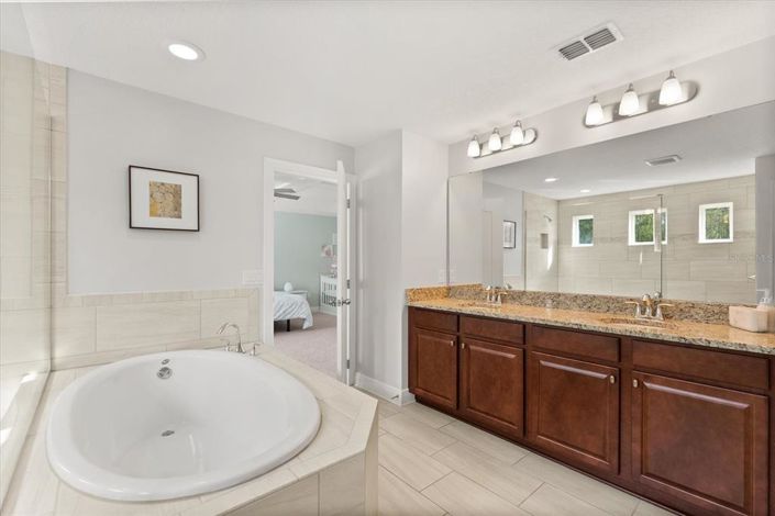 Image No.32-4 Bed House for sale