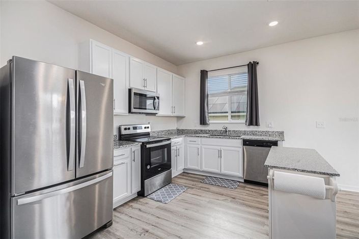 Image No.18-3 Bed House for sale