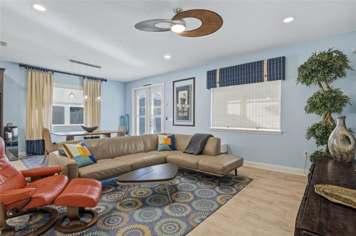 Image No.14-3 Bed House for sale