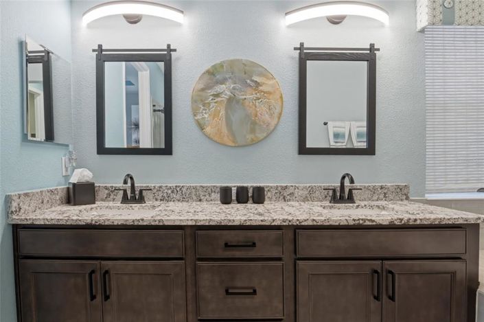 Image No.21-3 Bed House for sale