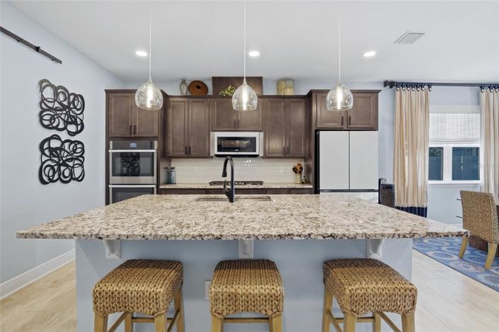 Image No.7-3 Bed House for sale