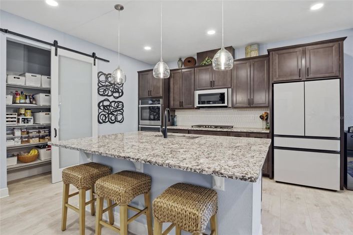 Image No.8-3 Bed House for sale