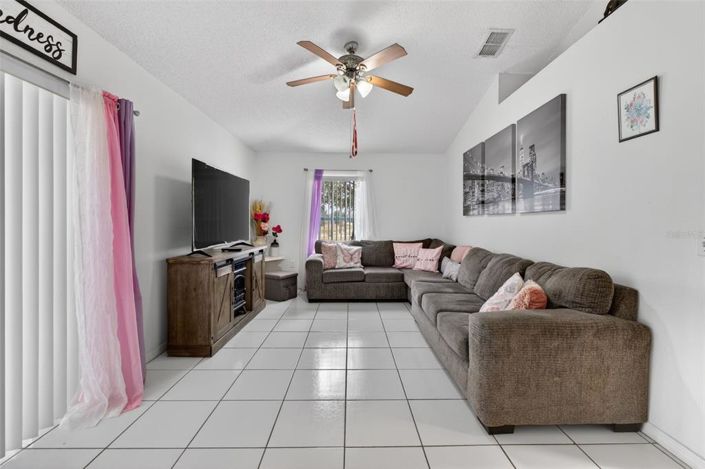 Image No.12-3 Bed House for sale