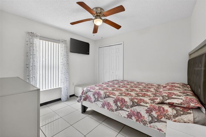 Image No.17-3 Bed House for sale