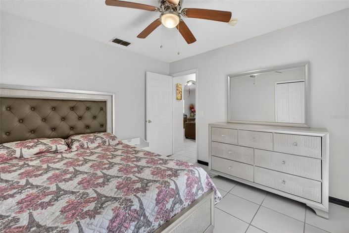 Image No.18-3 Bed House for sale