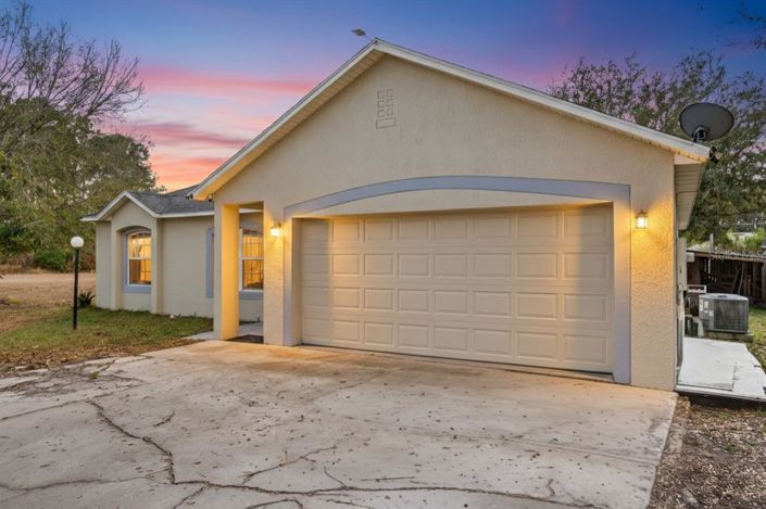 Image No.3-3 Bed House for sale