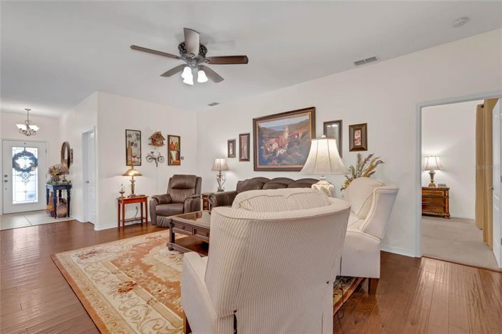 Image No.12-3 Bed House for sale