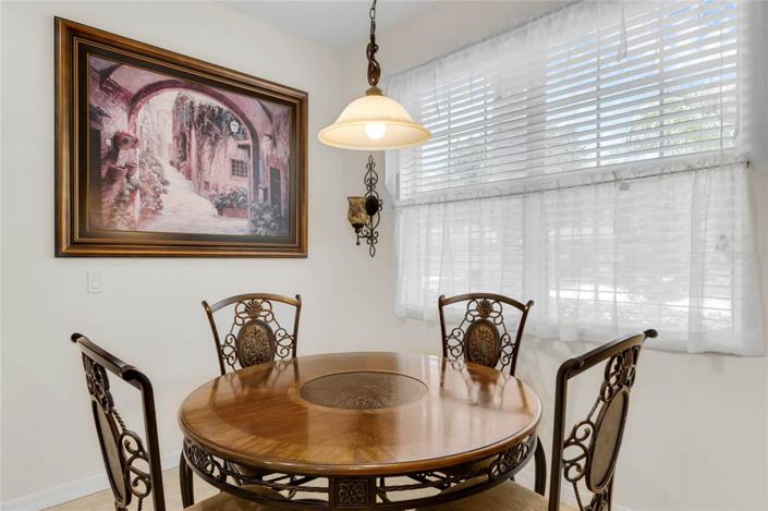 Image No.17-3 Bed House for sale