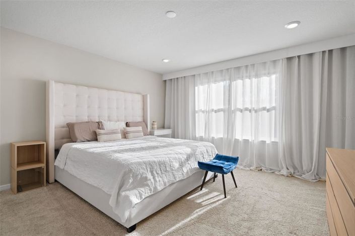 Image No.37-5 Bed House for sale