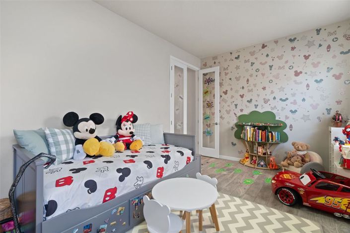 Image No.7-5 Bed House for sale