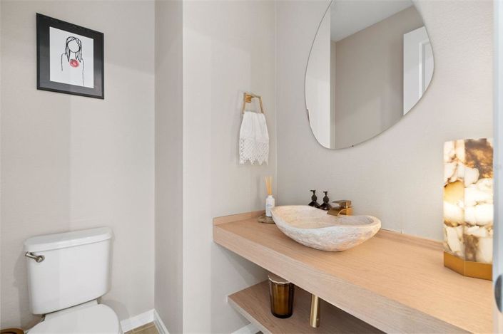 Image No.9-5 Bed House for sale