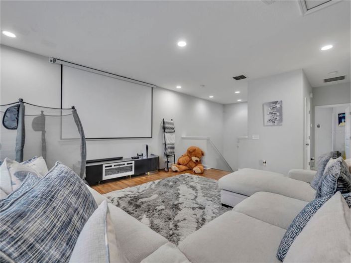 Image No.29-4 Bed House for sale