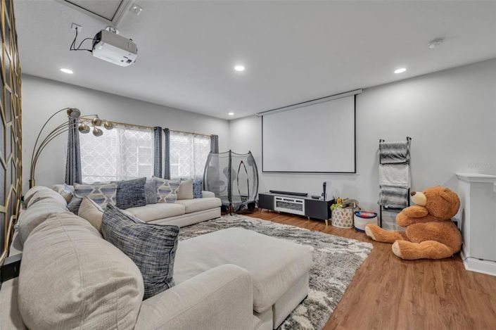 Image No.30-4 Bed House for sale