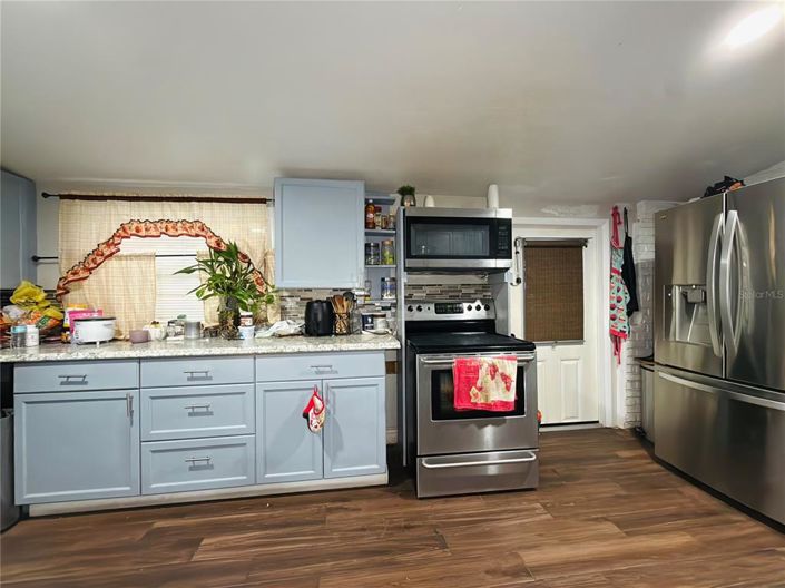 Image No.10-4 Bed House for sale