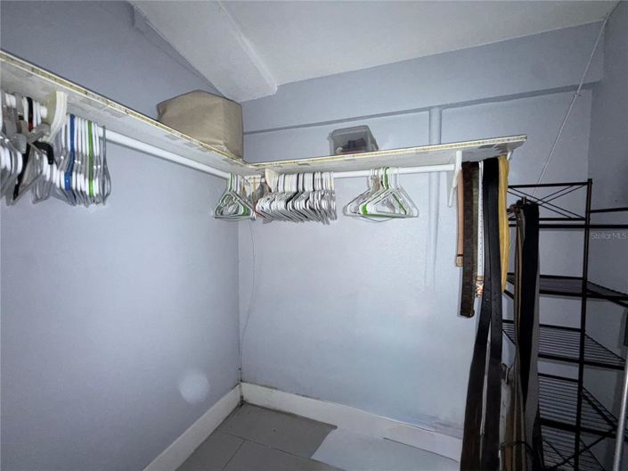 Image No.13-4 Bed House for sale