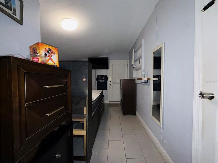 Image No.16-4 Bed House for sale