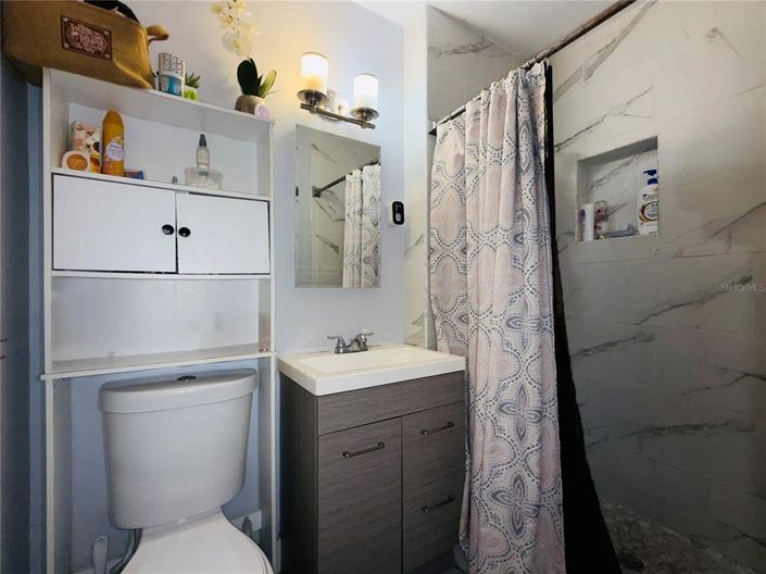 Image No.18-4 Bed House for sale