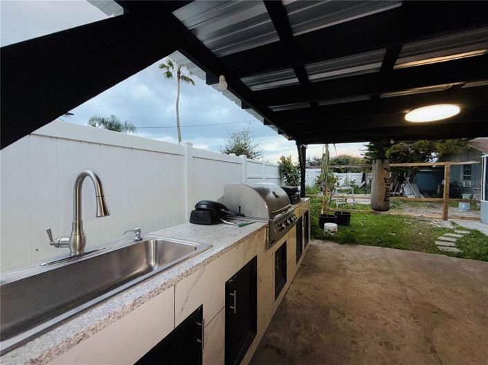 Image No.35-4 Bed House for sale