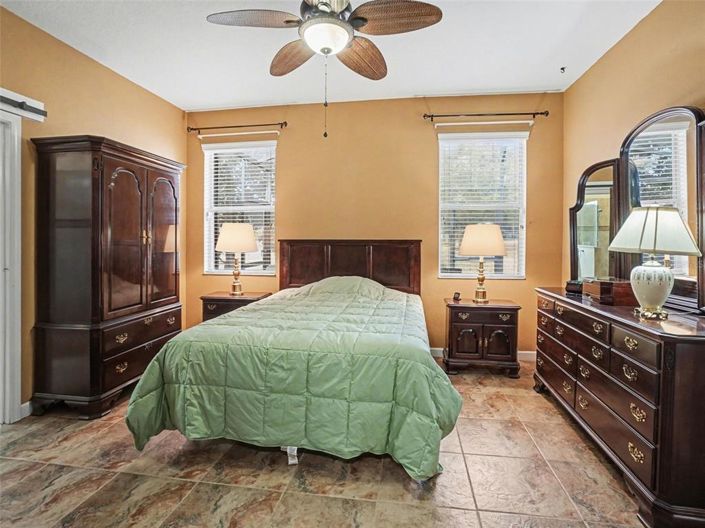 Image No.18-3 Bed House for sale