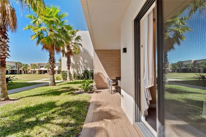 Image No.30-4 Bed Townhouse for sale