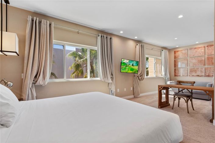 Image No.36-4 Bed Townhouse for sale