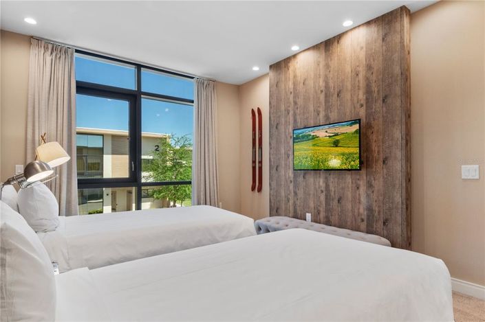 Image No.44-4 Bed Townhouse for sale