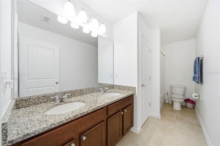 Image No.22-4 Bed House for sale