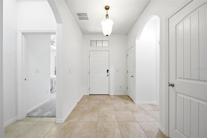 Image No.8-4 Bed House for sale