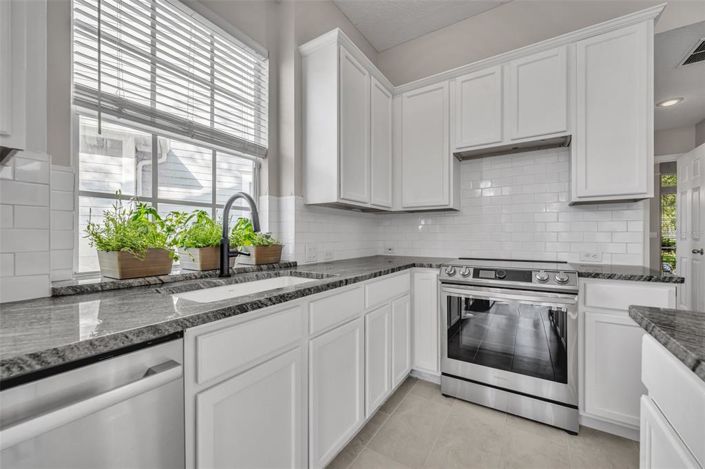 Image No.20-3 Bed House for sale