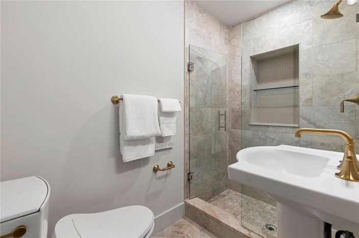 Image No.26-3 Bed House for sale