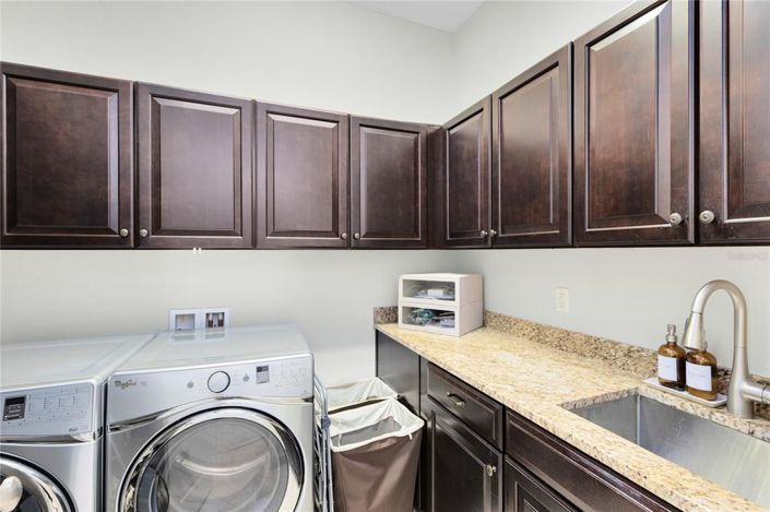 Image No.24-4 Bed House for sale