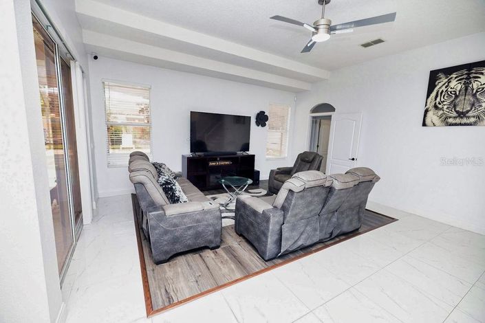 Image No.16-5 Bed House for sale