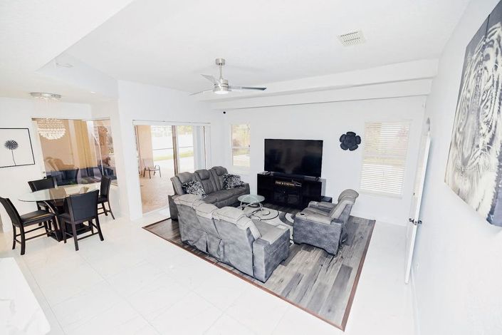 Image No.17-5 Bed House for sale