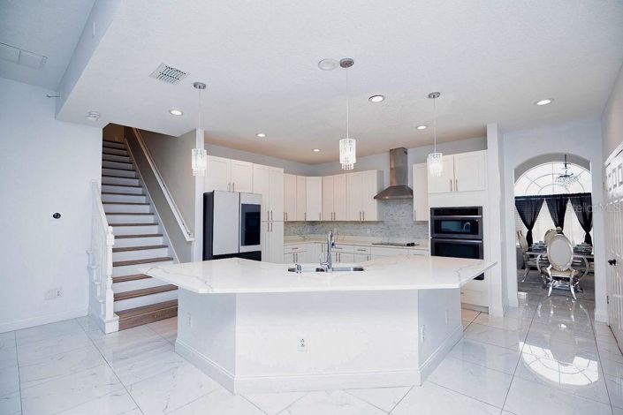 Image No.21-5 Bed House for sale