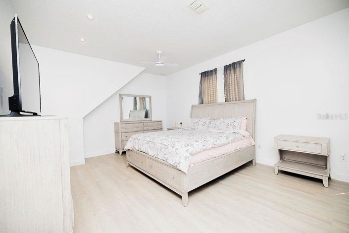 Image No.22-5 Bed House for sale