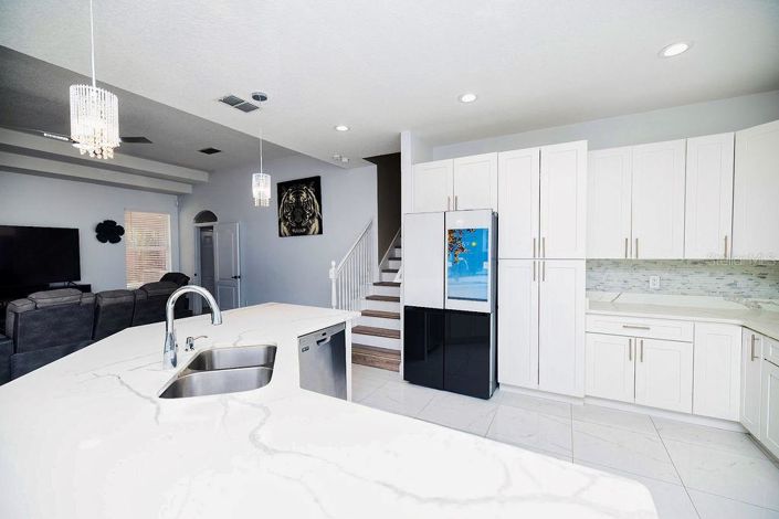 Image No.27-5 Bed House for sale