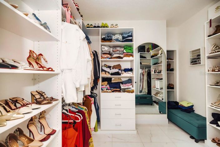 Image No.39-5 Bed House for sale