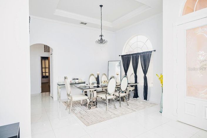 Image No.4-5 Bed House for sale