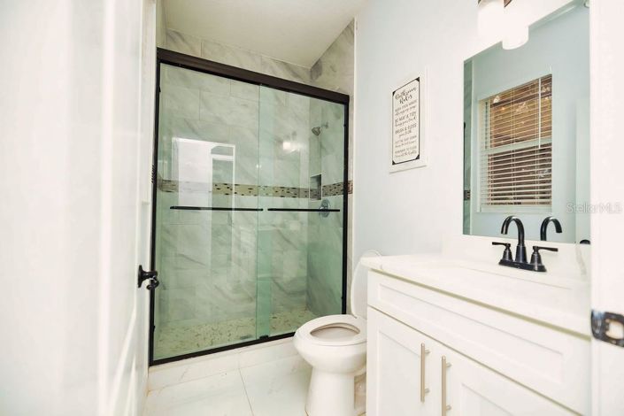 Image No.42-5 Bed House for sale